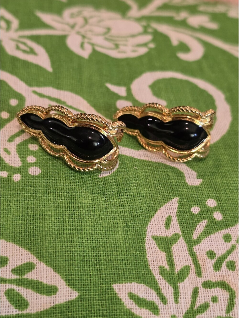 Vintage 1991 Avon Scalloped Fashion Hoop Midnight Black And Gold Coloring
